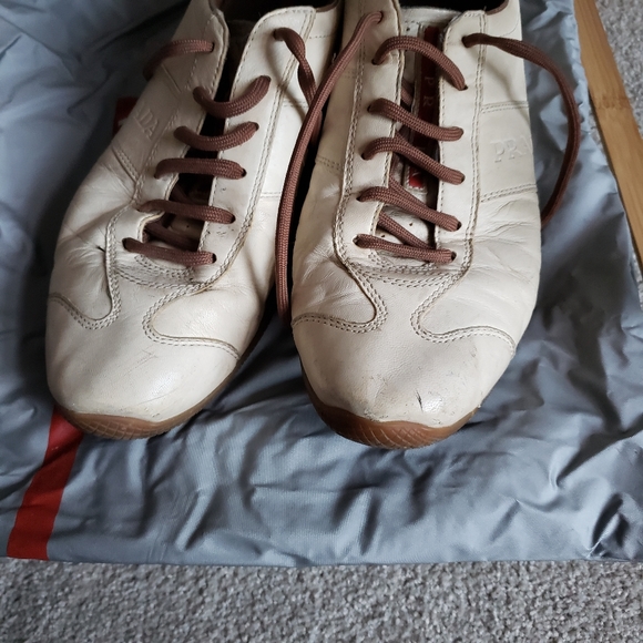 PRADA Tan and Brown Shoes - Picture 3 of 9